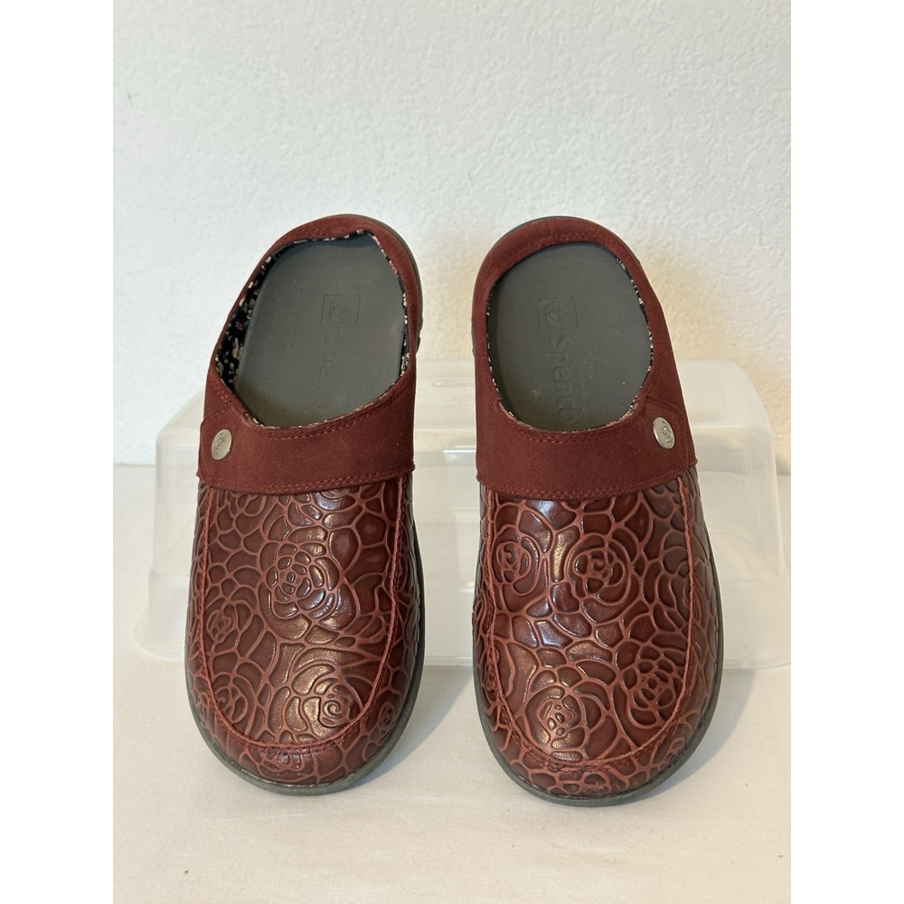 Spenco Alicia Floral Embossed Red Leather Mule Clog Slip On Shoes Womens Sz 9 - Picture 1 of 6